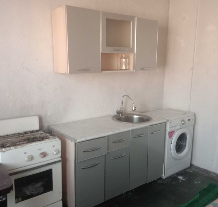 В Мирабадском р.возле Электроаппарат сдается 2х комнатная квартира