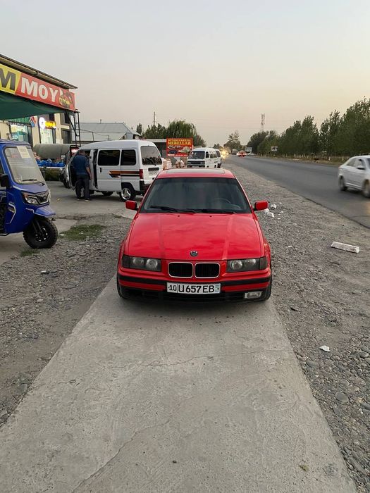 Машина BMW Сотилади