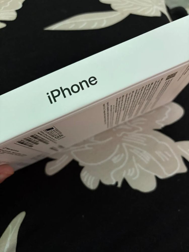 iPhone 16 Pro Max Чисто НОВ!