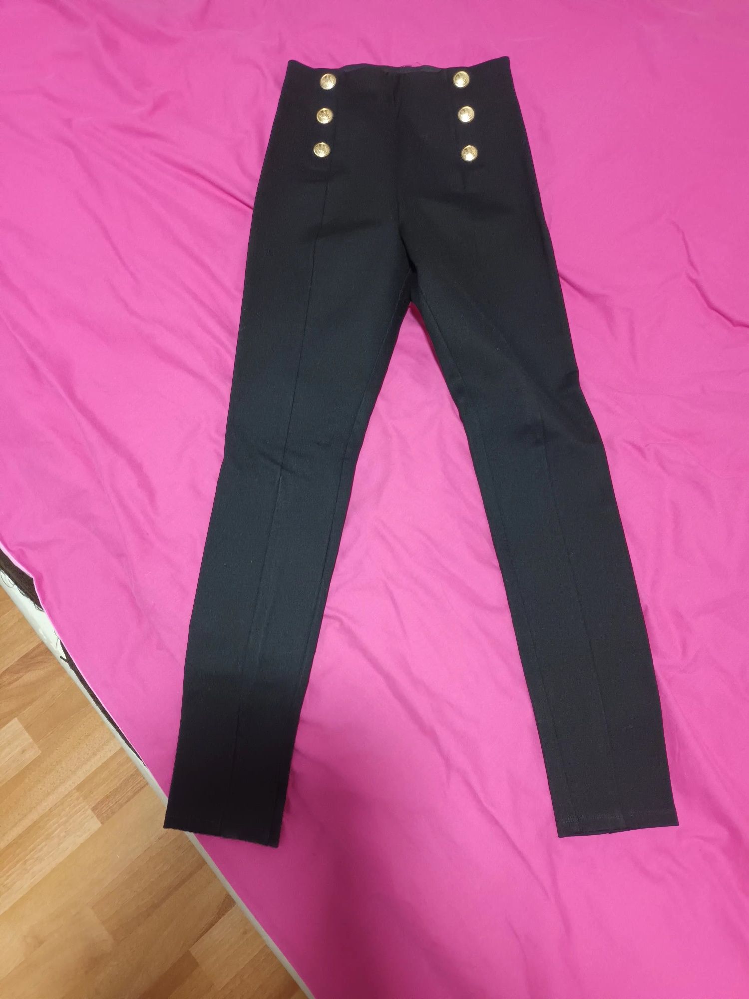 Pantaloni negri streci gen colanti