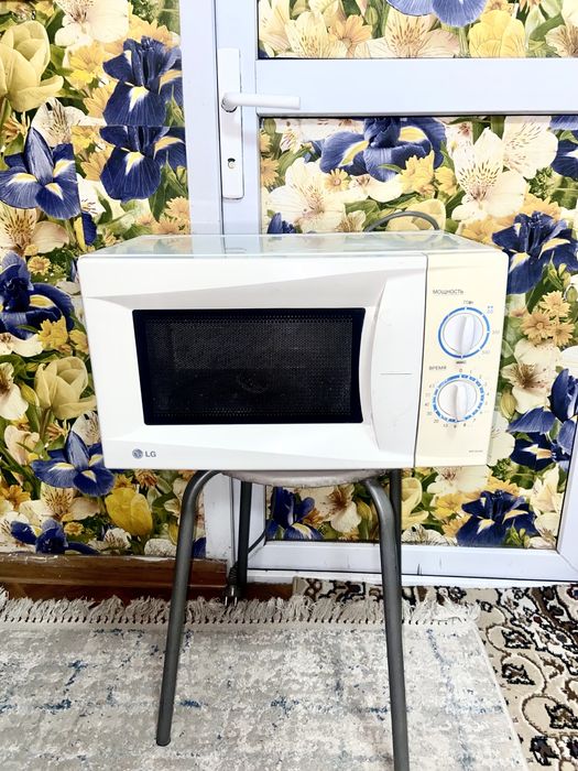 Продам микроволновую печку рабочая 100%