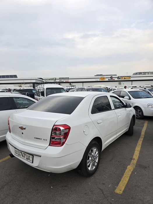 Автомобил кобалт