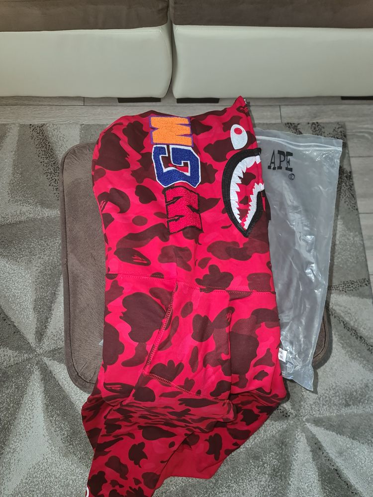 Bape Rosu M L si XL noi