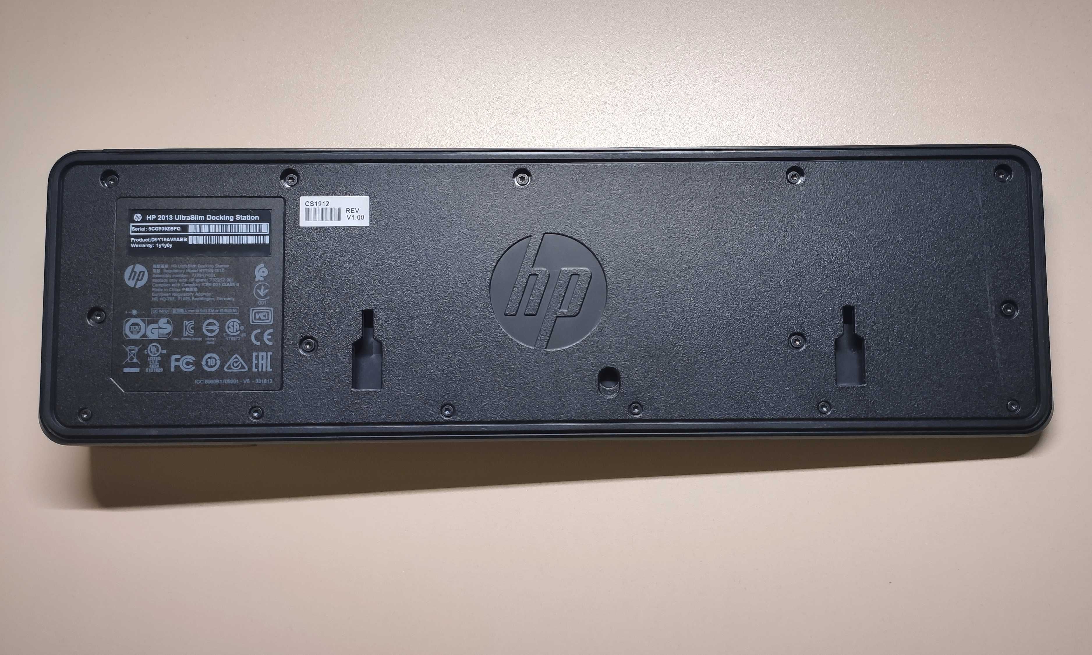 Pachet HP 2013 UltraSlim Docking Station HSTNN-IX10 + incarcator 65W