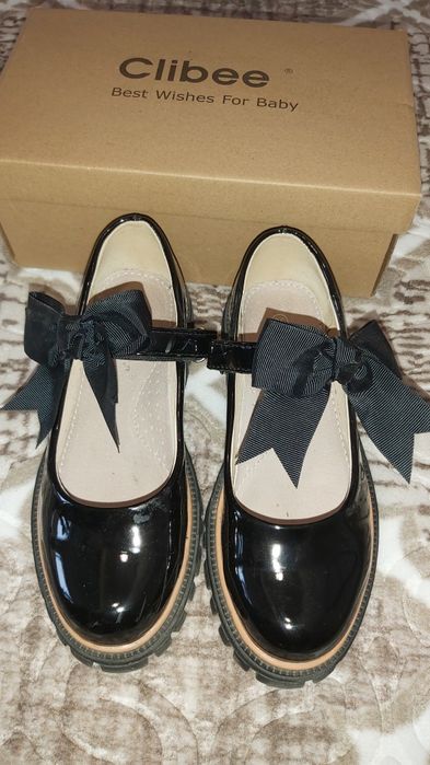 Обувки за момиче