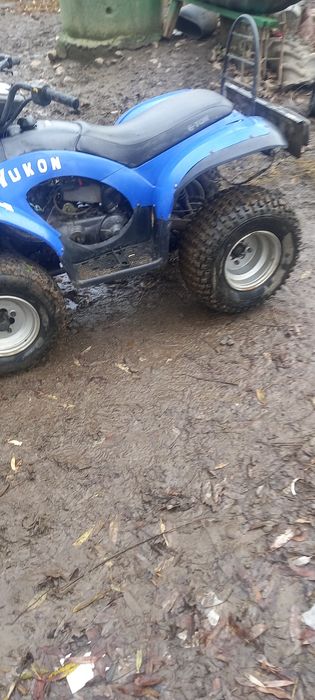 Vând ateveu cu acte