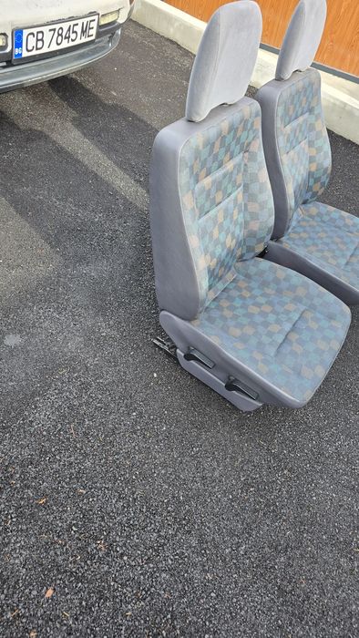 Седалки за VITO 638, предни 2 броя, перфектни.