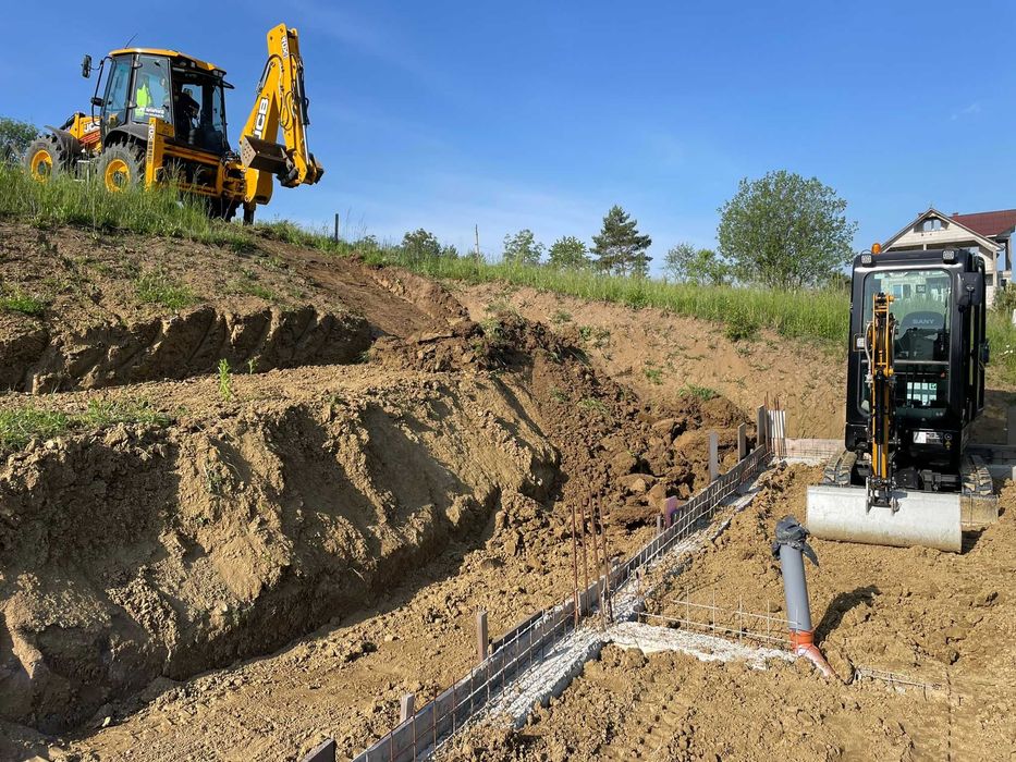 Prestari servicii Cilindru Compactor / buldoexcavator/ miniexcavator