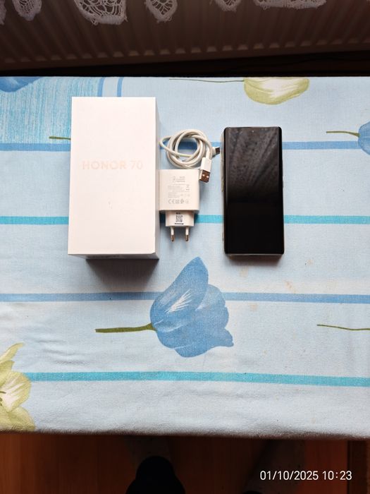 Vand telefon mobil Honor 70