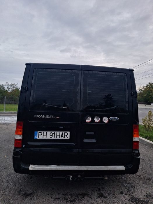 Ford Transit autoutilitara