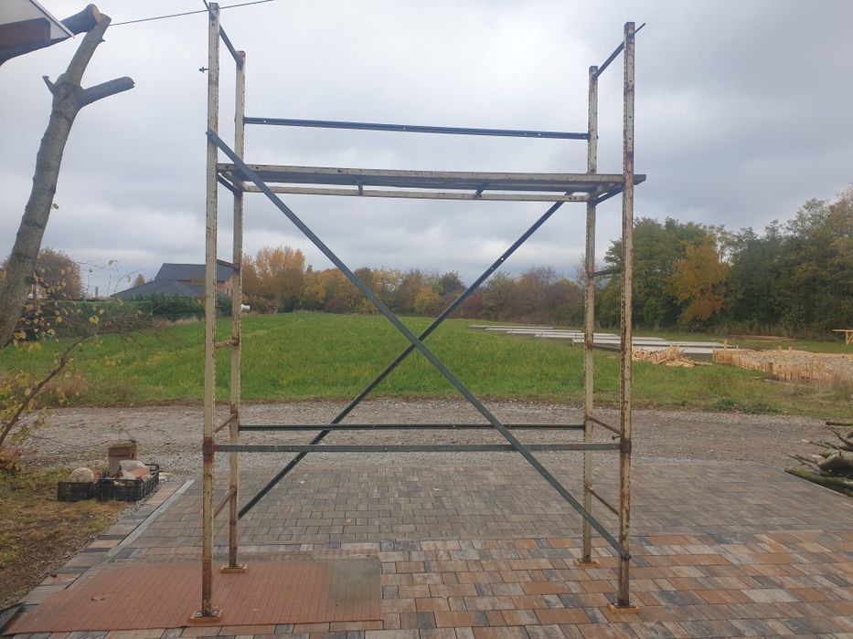 Schela metalica demontabila