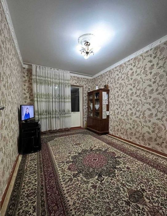 Продаётся 1/5/5 ком Юнусабад 17 квл,