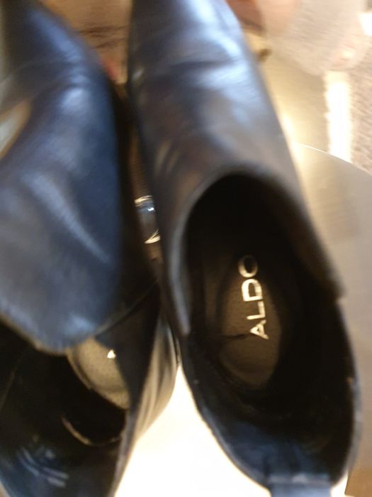 Ghete din piele ,pot fi purtate atât iarna cat și promavara sau toamna