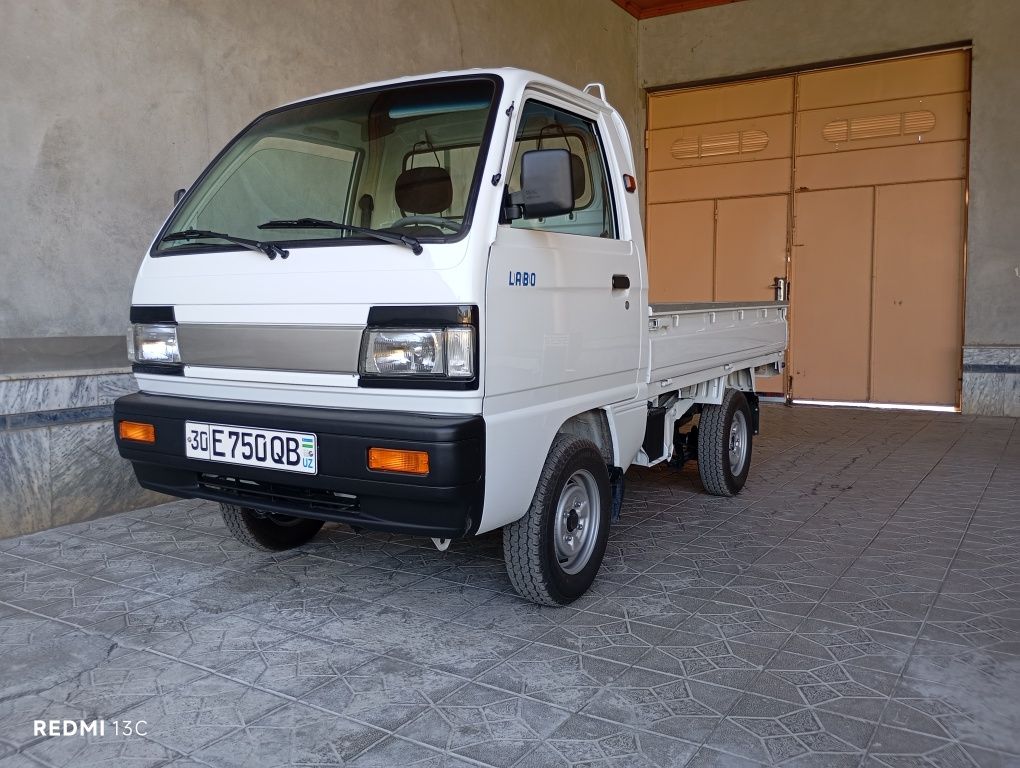 Labo yangi tayor qilingan