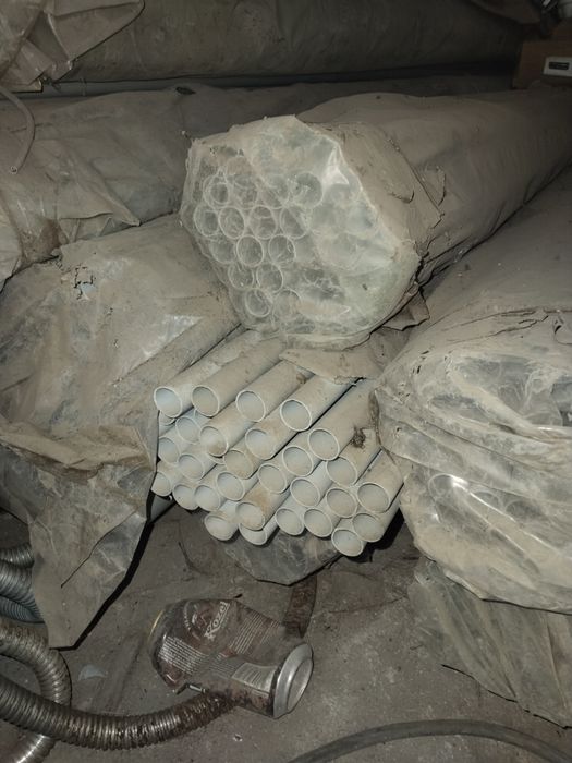 Трубы полиэтиленовые для электропроводки.