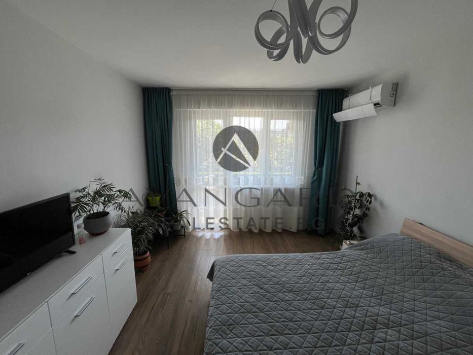 Продава се Тристаен апартамент в Пловдив, Христо Смирненски - 66 кв.м за 2319 €/кв.м - Снимка #10