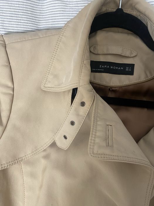 Trenchcoat Zara s crem