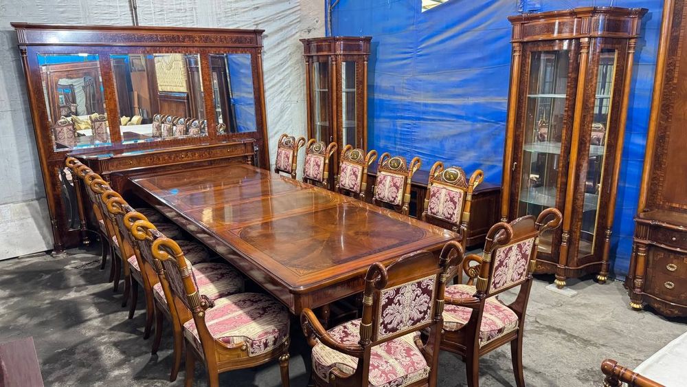 Продаётся Итальянский комплект