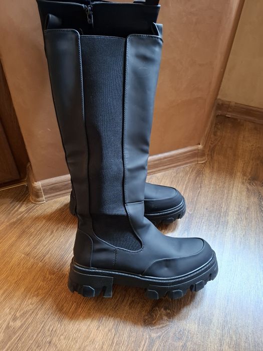 Дамски боти и  ботуши