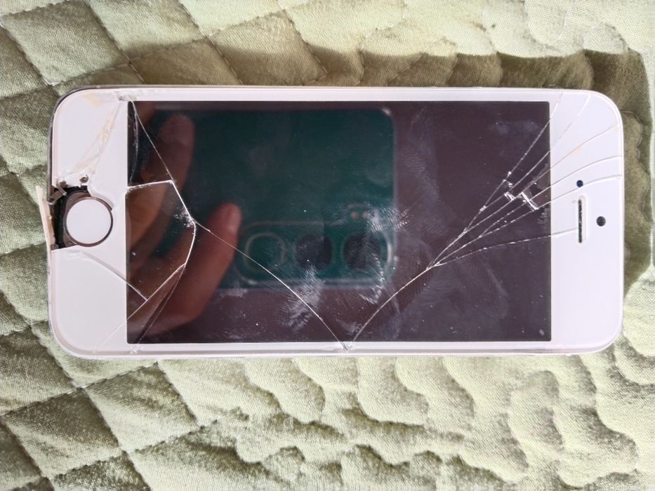 iPhone 5s ,но нужно его собрать