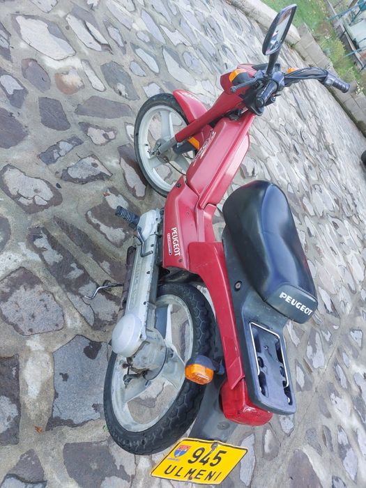 Scuter peugeout .
