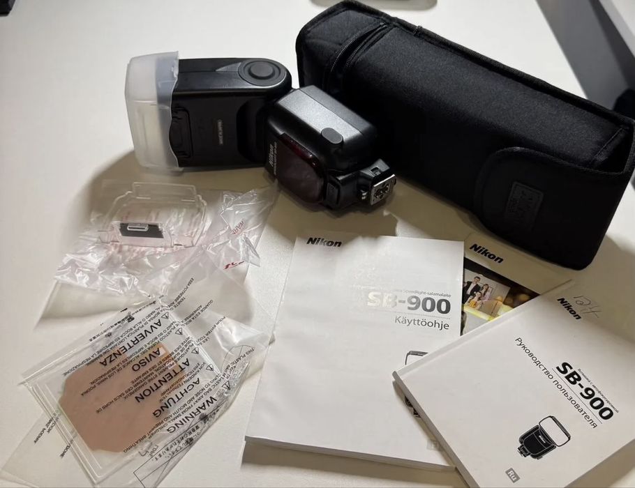 Вспышки Nikon Speedlight SB-900