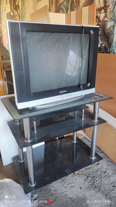 Телевизор самсунг цветной