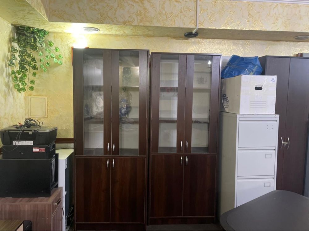 Два офисных шкафа