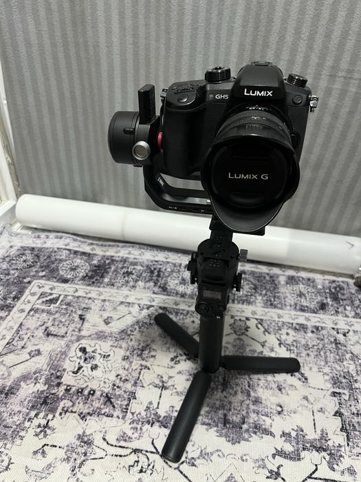 Продаю камеру panasonic lumix gh 5 , стабелизатор DJI ronin-sc2