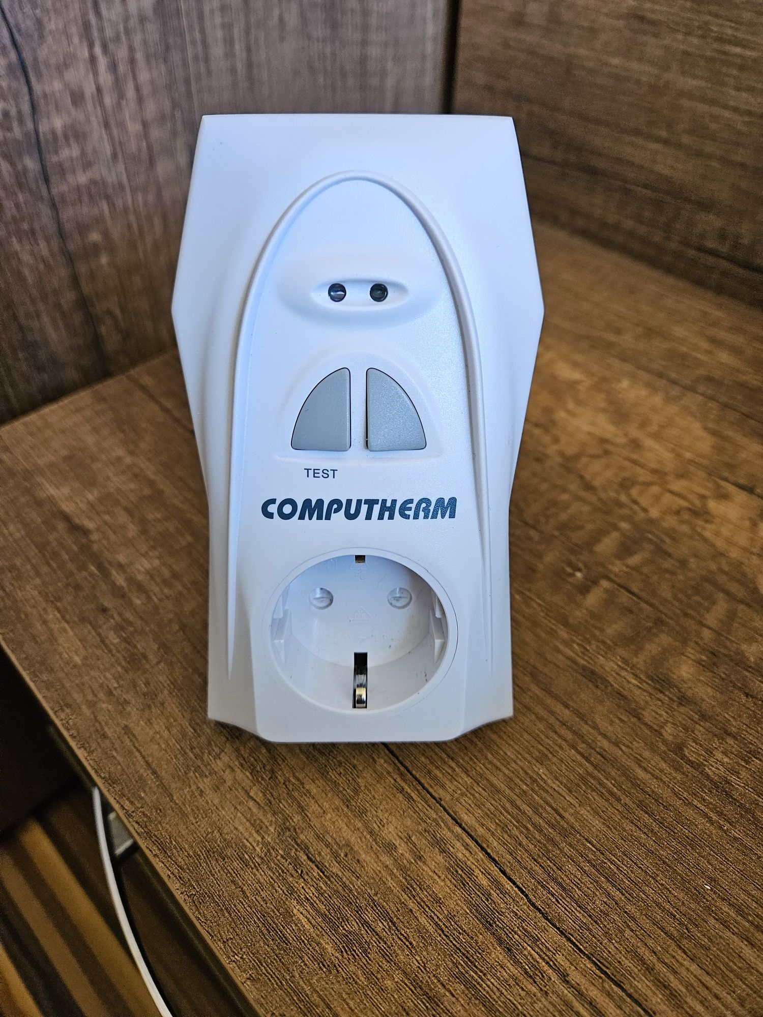 Контакт, транслиращ радио сигнал COMPUTHERM Q2RF