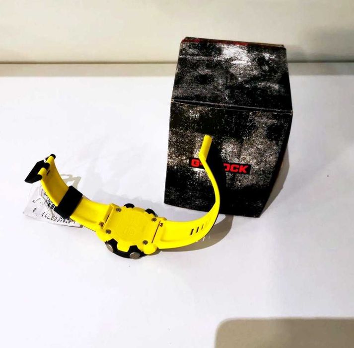 Часовник Casio G-Shock GA-2000-1A9ER