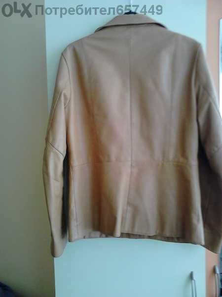 Естествена кожа дамско яке. Отговаря на Размер M