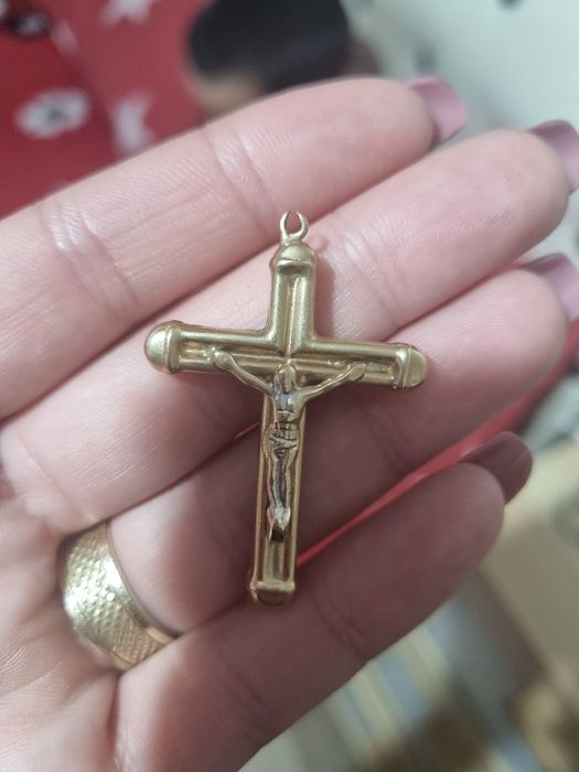 Cruce aur 14 k,300 lei gramul,4 grame