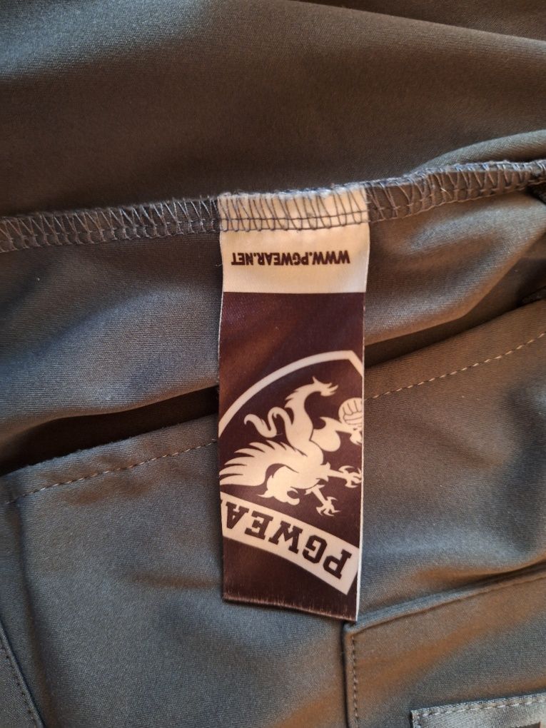 Яке PGWEAR с вградена маска