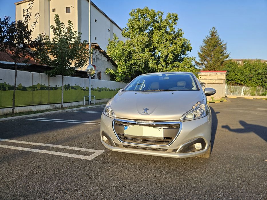 Peugeot 208 1.2 benzină 2017