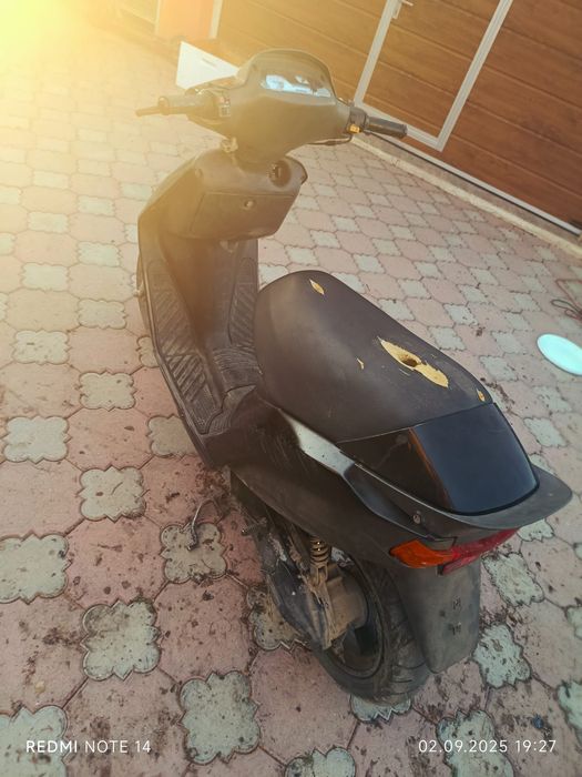 Vând scuter marca honda