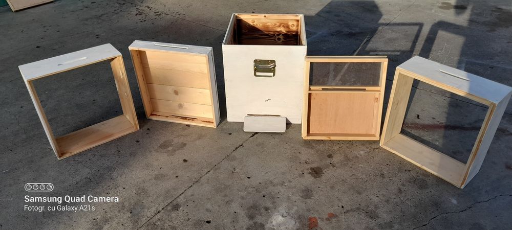 Lăzi pentru albine Noi 250 lei Stupul