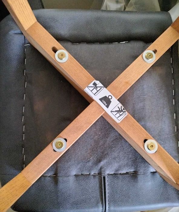 Продавам 6 бр трапезни столове