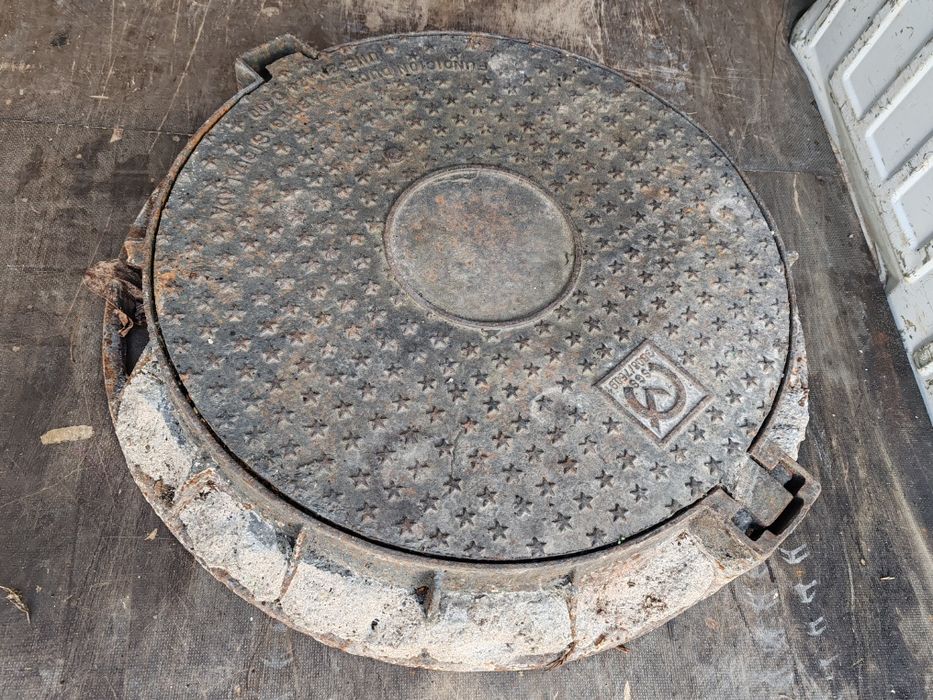 Capac canalizare fonta trafic greu