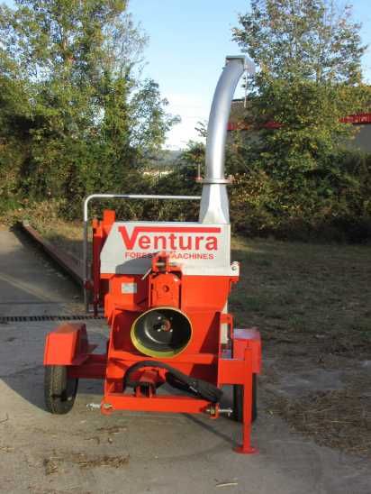 Tocator PROFESIONAL de crengi si resturi vegetale dupa tractor