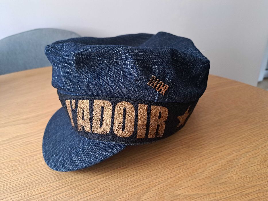 Дамска шапка Dior