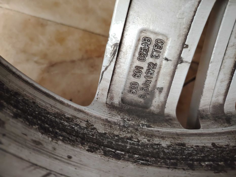 Jante aliaj cu anvelope iarna Vw 205/55/R16