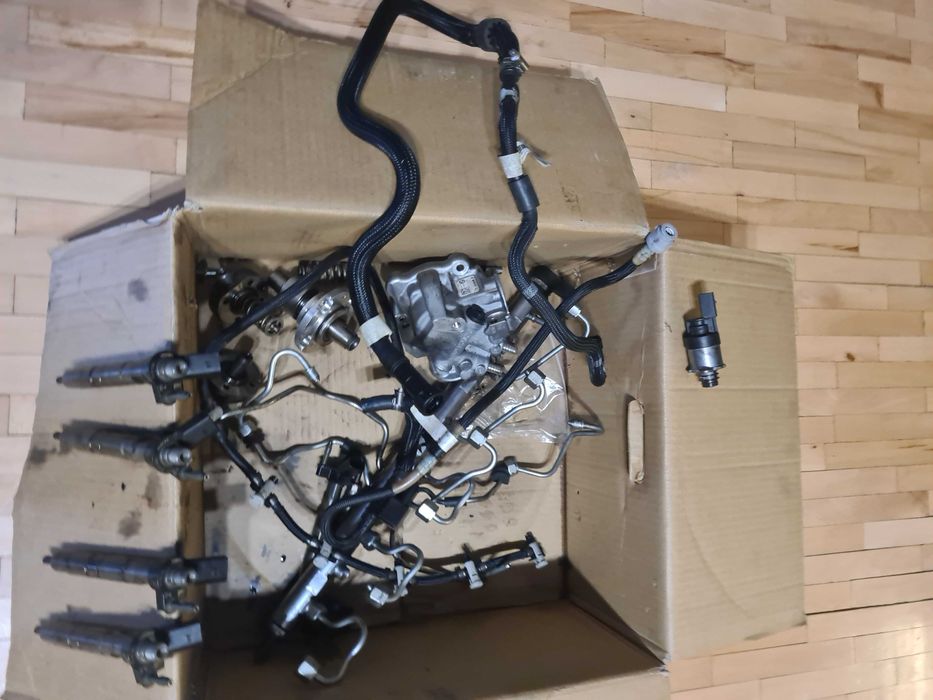 Дюзи,  попма горивен комплект реал за BMW F10 3.0d 245 k.c