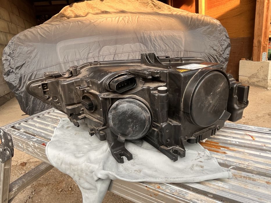 Audi а4 b8.5 десен биксенон фар (ауди)