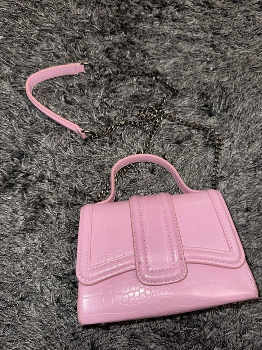 Розова чанта на ZARA