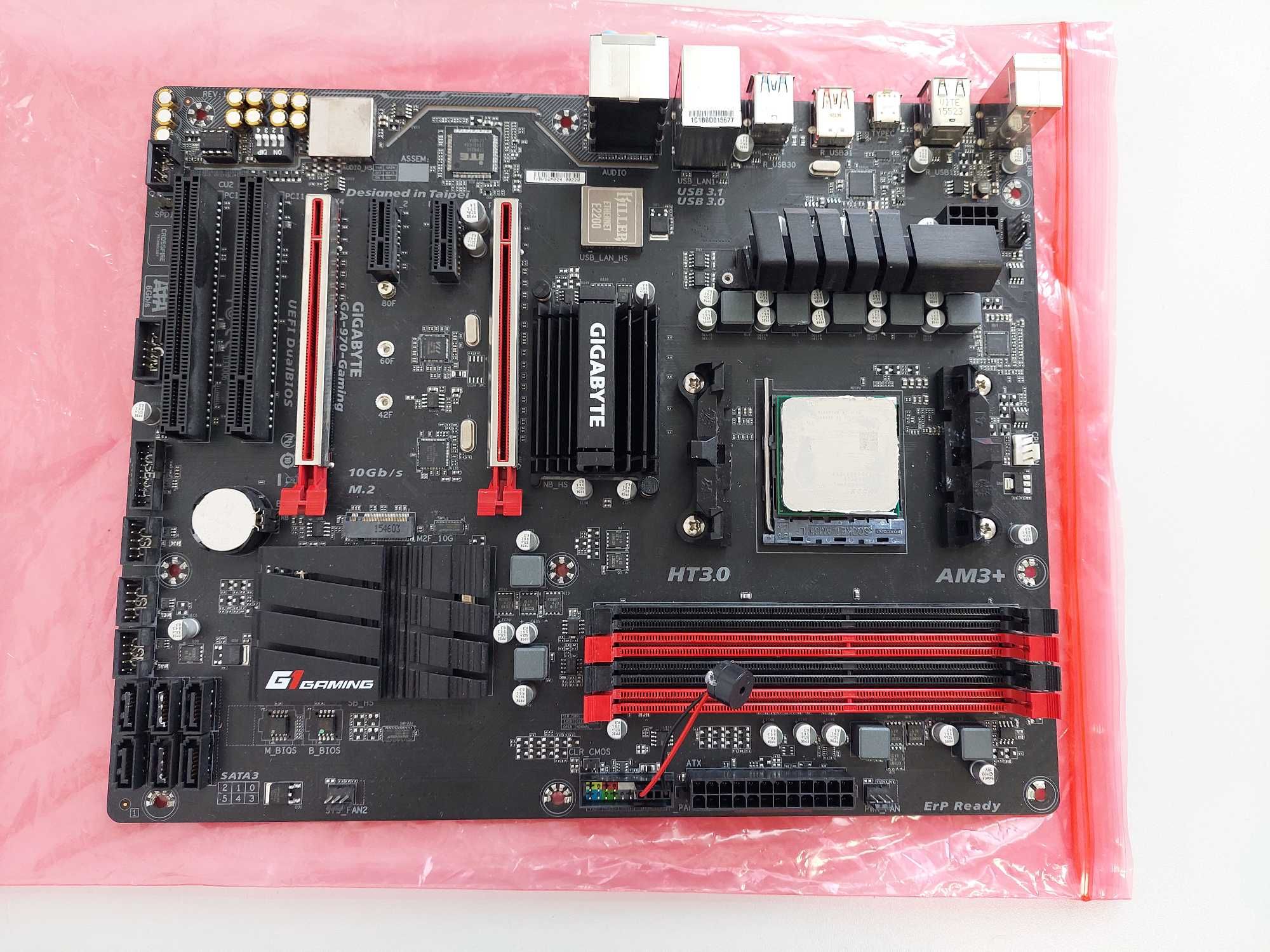 Продавам дънна платка GigaByte GA-970-Gaming с процесор AMD FX-6350