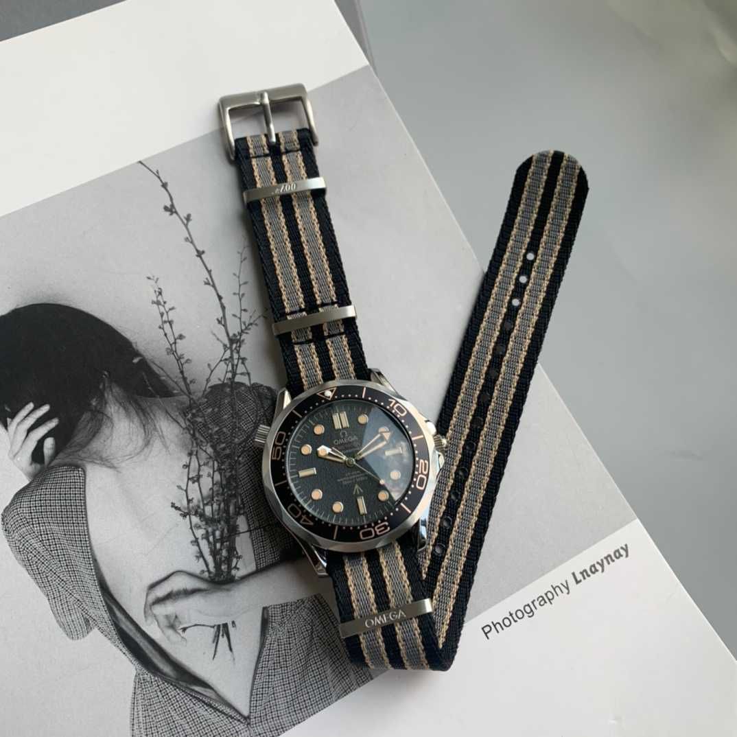 Автоматичен мъжки часовник OMEGA Seamaster Diver 300M 007 NATO