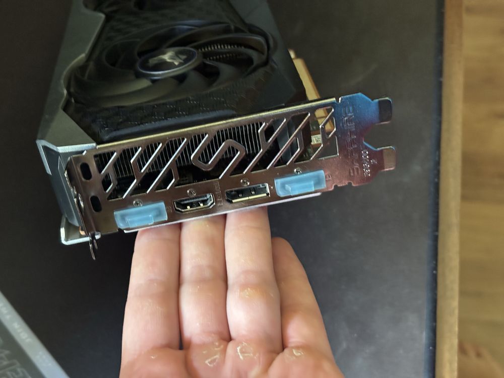 AMD radeon rx6600 xt