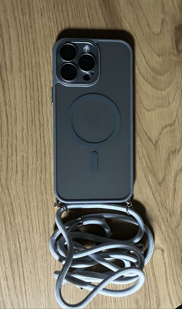 Нов кейс за iPhone 16 Pro Max с MagSafe и връзка