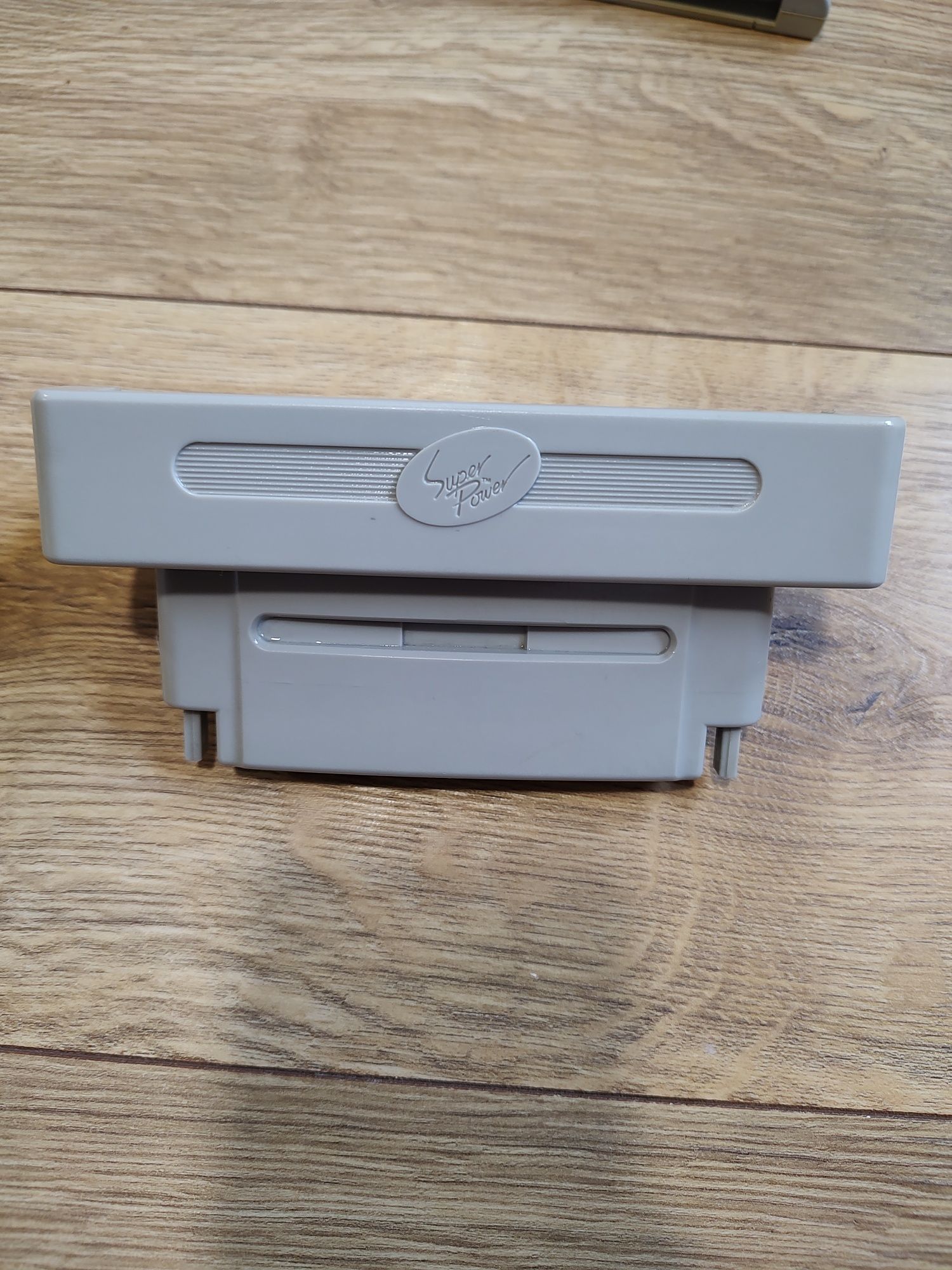 Vând convertor Super Nintendo  NTSC-PAL C